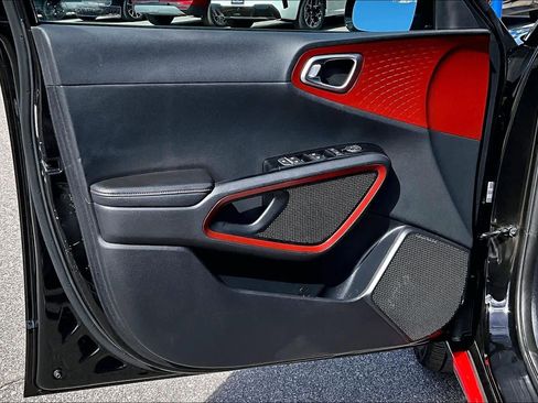 Used 2021 Kia Soul Turbo image 25