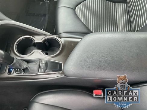 Used 2023 Toyota Camry SE image 18