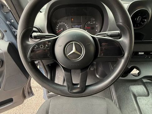 Used 2019 Mercedes-Benz Sprinter 170 image 12