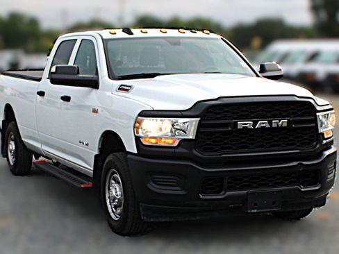 Used 2022 RAM 2500 Tradesman RWD image 3