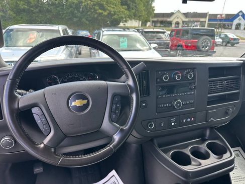 Used 2021 Chevrolet Express 3500 LS RWD image 23