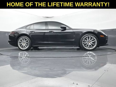 Used 2017 Porsche Panamera 4 AWD/4WD image 59