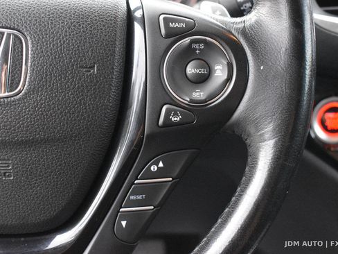 Used 2016 Honda Pilot Touring image 22