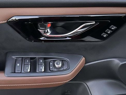 Used 2025 Subaru Forester Touring image 15