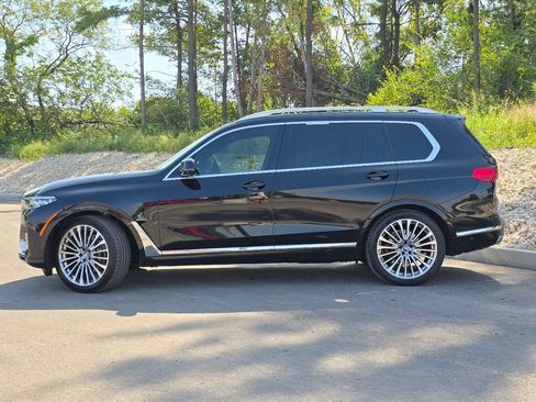 Used 2021 BMW X7 xDrive40i w/ Premium Package AWD/4WD image 3