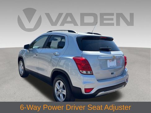 Used 2020 Chevrolet Trax LT w/ LT Convenience Package FWD image 20