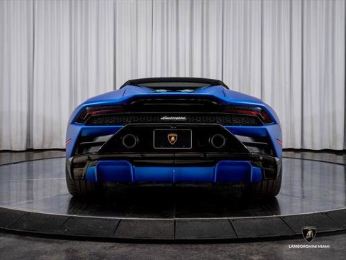 Used 2023 Lamborghini Huracan EVO RWD image 16