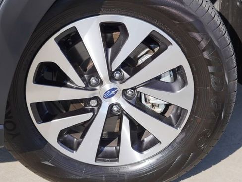 Used 2025 Subaru Outback Premium w/ Popular Package #1A AWD/4WD image 13