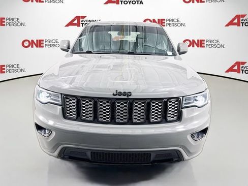 Used 2021 Jeep Grand Cherokee Laredo X AWD/4WD image 2