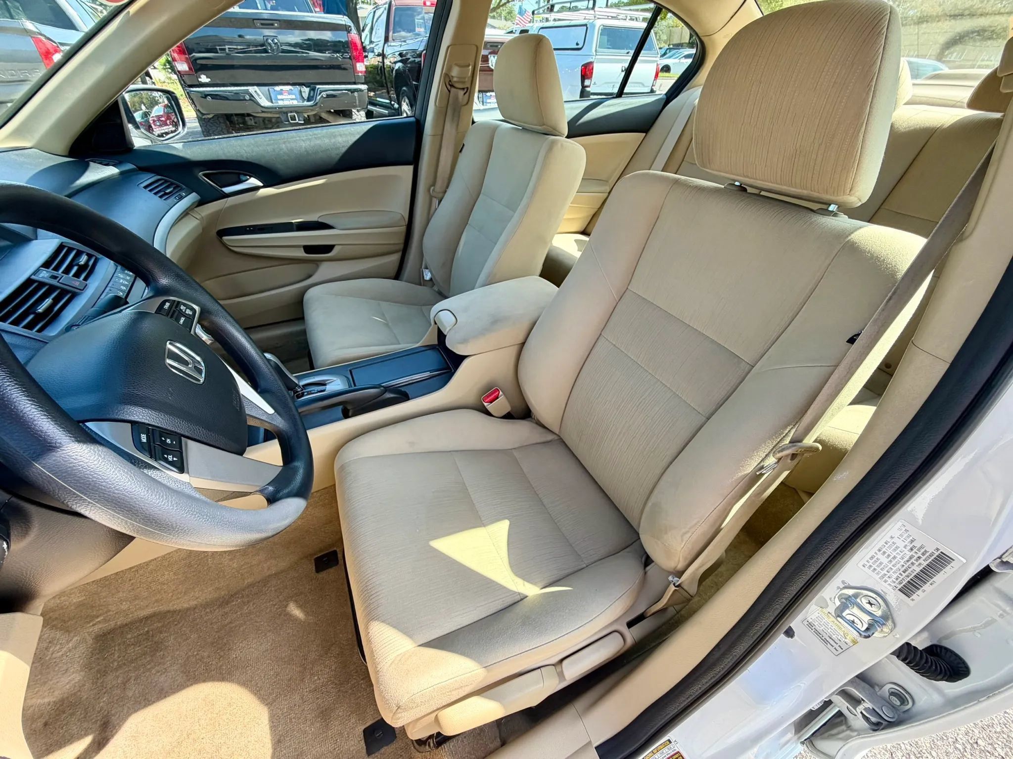 Used 2011 Honda Accord LX image 8