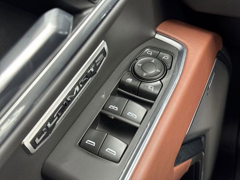 Used 2025 GMC Sierra 1500 Denali Ultimate image 15