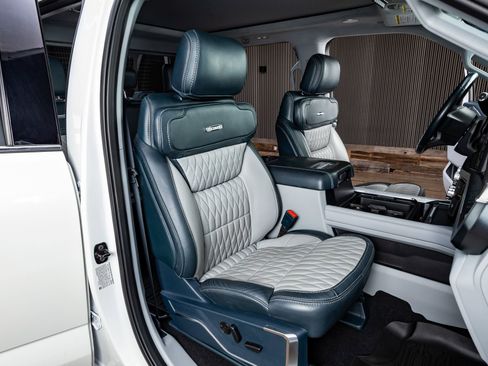 Used 2024 Ford F450 Limited w/ FX4 Off-Road Package image 31