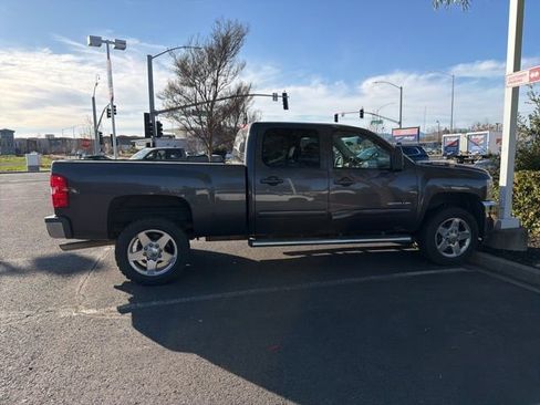 Used 2011 Chevrolet Silverado 2500 LTZ w/ LTZ Plus Package image 6
