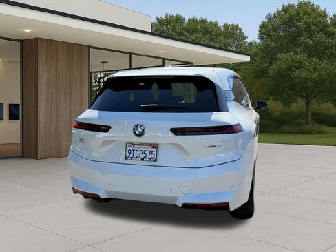 Used 2026 BMW iX xDrive45 w/ Climate Comfort Package image 9