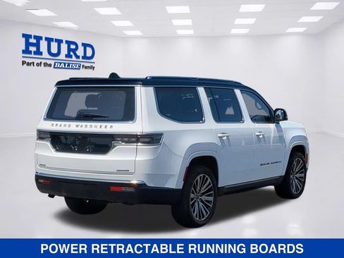 Used 2023 Jeep Grand Wagoneer Series III AWD/4WD image 3