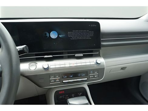 Used 2024 Hyundai Kona SEL FWD image 12