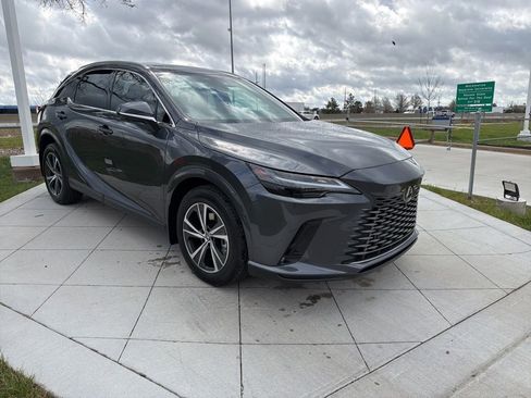 Used 2025 Lexus RX 350 Premium w/ Convenience Package AWD/4WD image 2