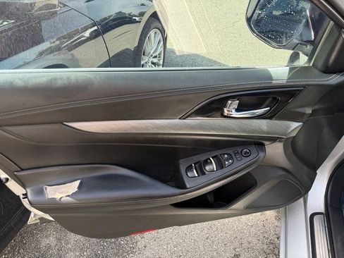 Used 2018 Nissan Maxima 3.5 SV image 9