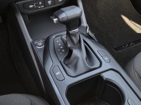 New 2026 Kia K4 FWD image 17