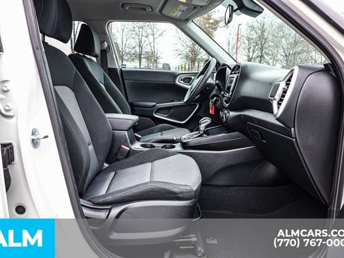 Used 2025 Kia Soul LX w/ LX Technology Package image 22