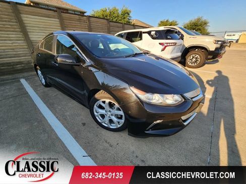 Used 2018 Chevrolet Volt Premier w/ Driver Confidence Package FWD image 1