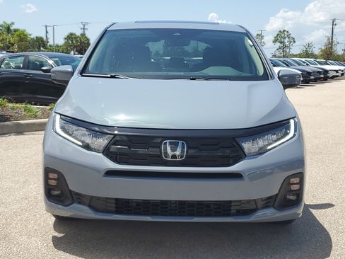 New 2026 Honda Odyssey Touring image 3