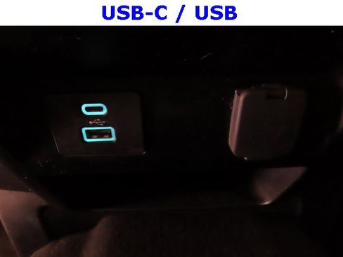 Used 2021 Ford F250 XLT image 8