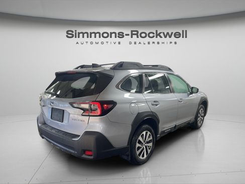 Used 2024 Subaru Outback AWD/4WD image 5