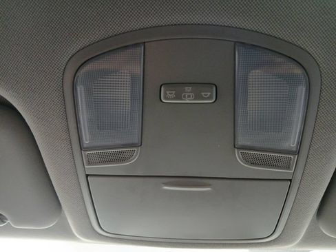 Used 2018 Hyundai Elantra SE FWD image 7