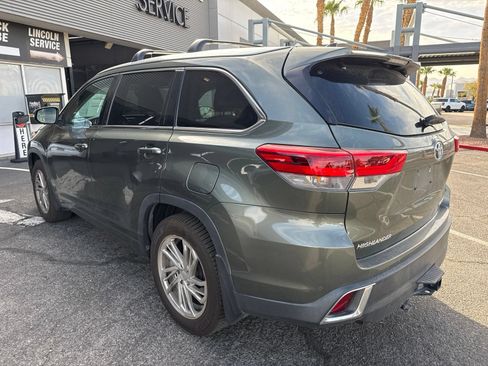 Used 2018 Toyota Highlander Limited AWD/4WD image 7