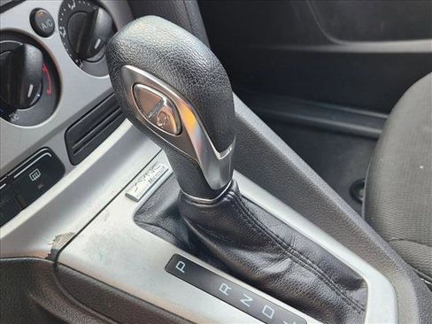 Used 2013 Ford Focus SE FWD image 5