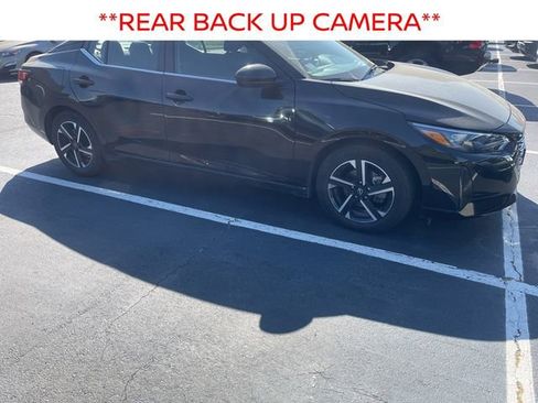 Used 2024 Nissan Sentra SV FWD image 2