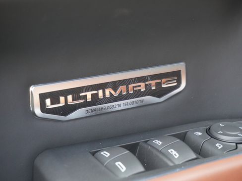 Used 2025 GMC Sierra 1500 Denali Ultimate AWD/4WD image 26