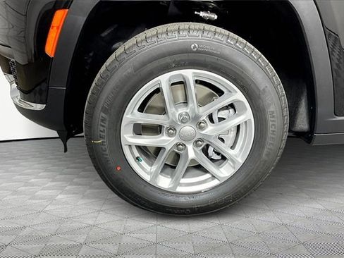 New 2025 Jeep Grand Cherokee L Laredo w/ Luxury Tech Group I image 13