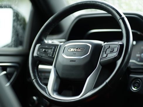 Used 2022 GMC Yukon SLT w/ SLT Luxury Package RWD image 22