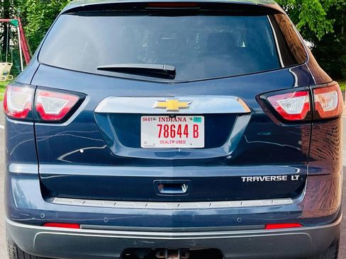 Used 2016 Chevrolet Traverse LT w/ Style and Technology Package FWD image 8