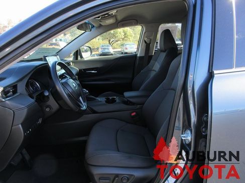 Certified 2021 Toyota Venza LE image 11