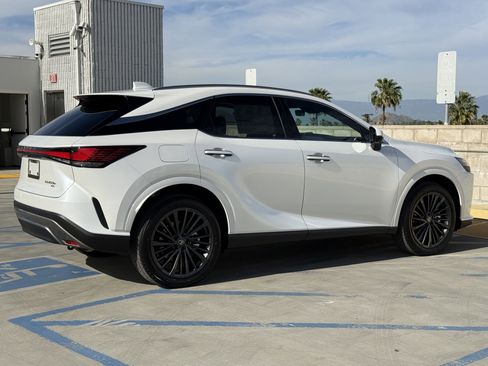 New 2026 Lexus RX 450h AWD image 11
