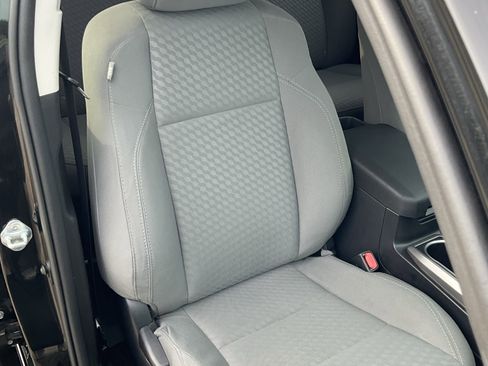 Used 2021 Toyota Tacoma SR5 image 19