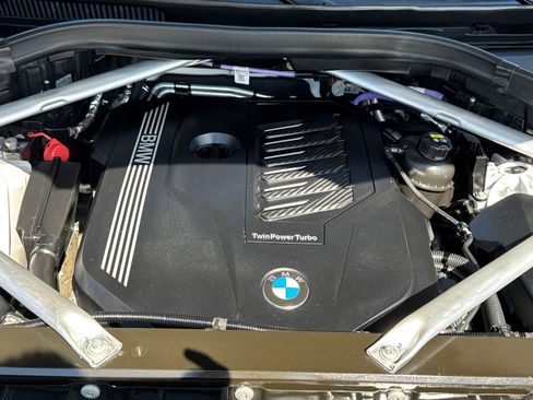 Used 2021 BMW X5 sDrive40i w/ M Sport Package RWD image 7