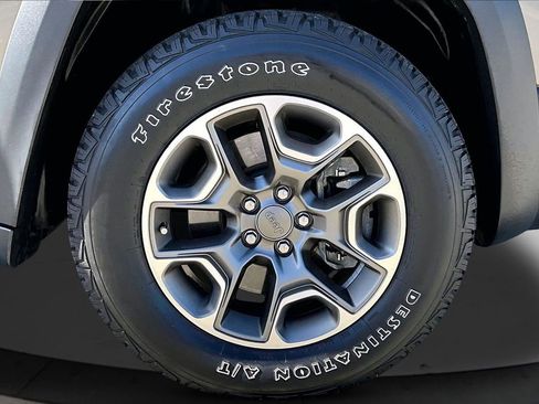 Certified 2021 Jeep Cherokee Trailhawk w/ Sun, Sound & Nav Group AWD/4WD image 35