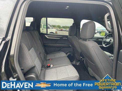 Used 2025 GMC Acadia Elevation FWD image 26