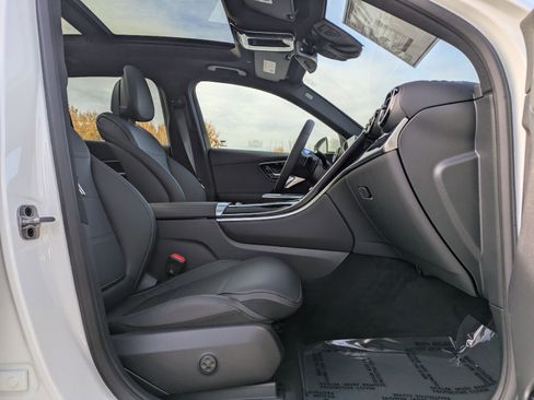 Used 2026 Mercedes-Benz GLC 300 4MATIC image 22