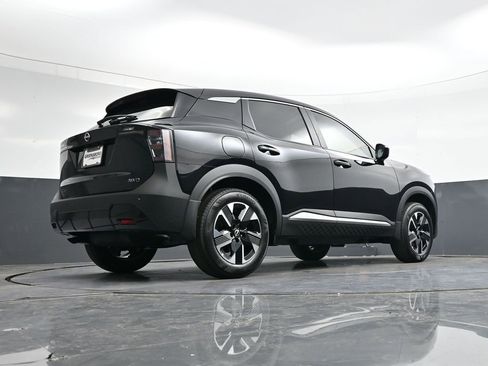 Certified 2025 Nissan Kicks SV image 30