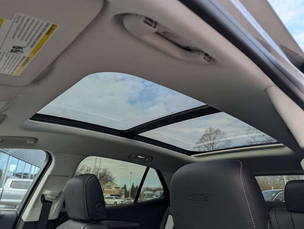 New 2026 Buick Envision Sport Touring AWD/4WD image 7
