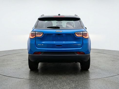 Used 2025 Jeep Compass Limited AWD/4WD image 7