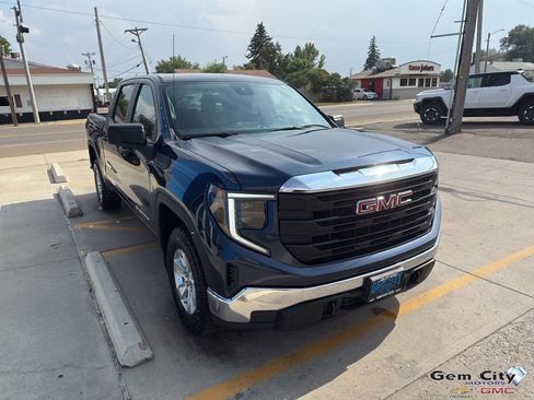 Used 2022 GMC Sierra 1500 Pro w/ Pro Value Package image 4
