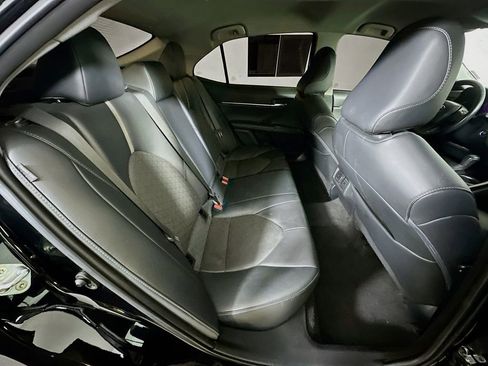Used 2023 Toyota Camry XSE FWD image 11