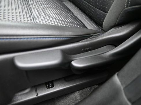 Used 2025 Chevrolet Trax LT image 14