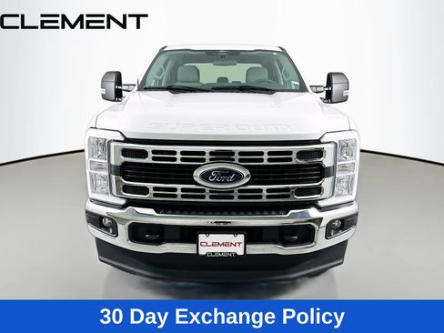 Used 2024 Ford F350 XLT AWD/4WD image 3